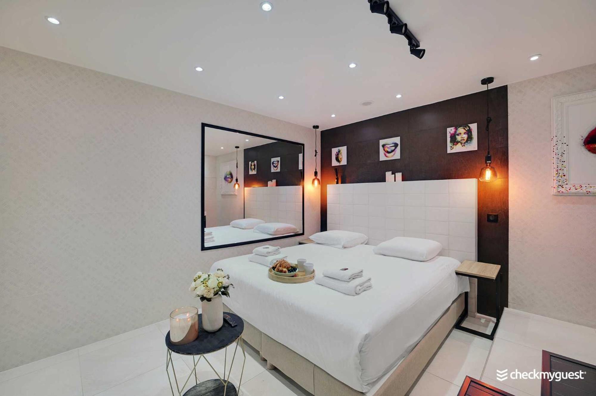 Intimate Apartment With Air Conditioner & Jacuzzi 2Br 6P Montmartre Paříž Exteriér fotografie